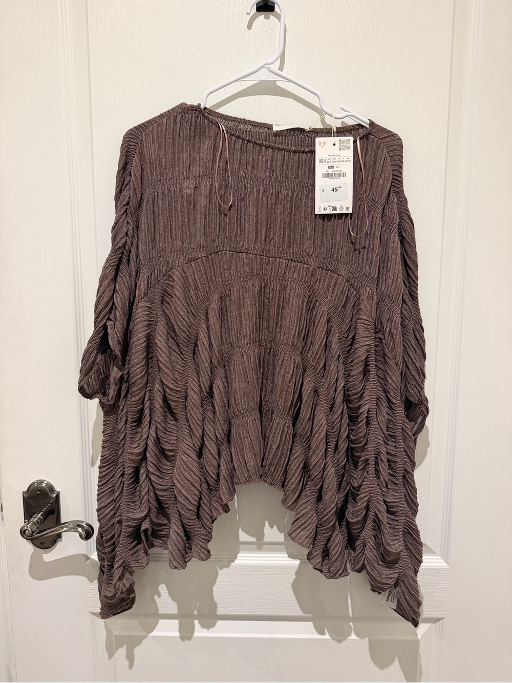 Zara Off-the-Shoulder Crinkled cover cape